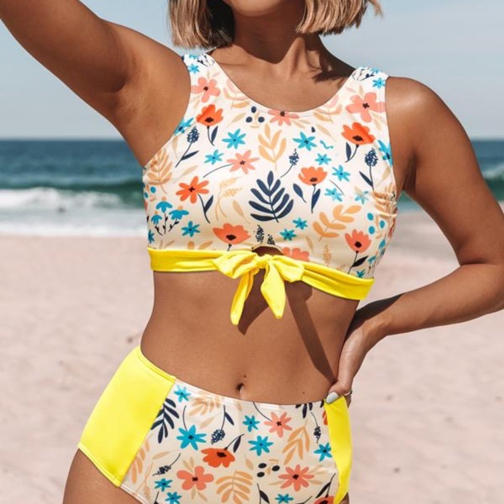 Beach Sissi Floral Bikini Top